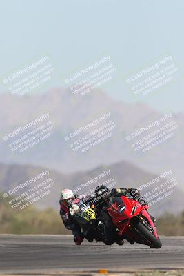 media/Oct-26-2025-Race Pace (Sun) [[c1447ca738]]/Non Verified (1st 20 Minutes of every Hour)/4-Turn 14 (1110am)/